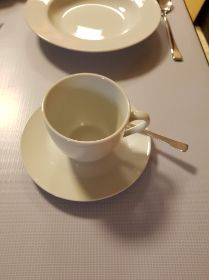 Kaffeetaase mit Löffel.jpg